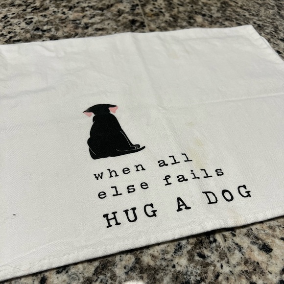 Mud Pie Hug a Dog Kitchen Towel - Picture 3 of 5